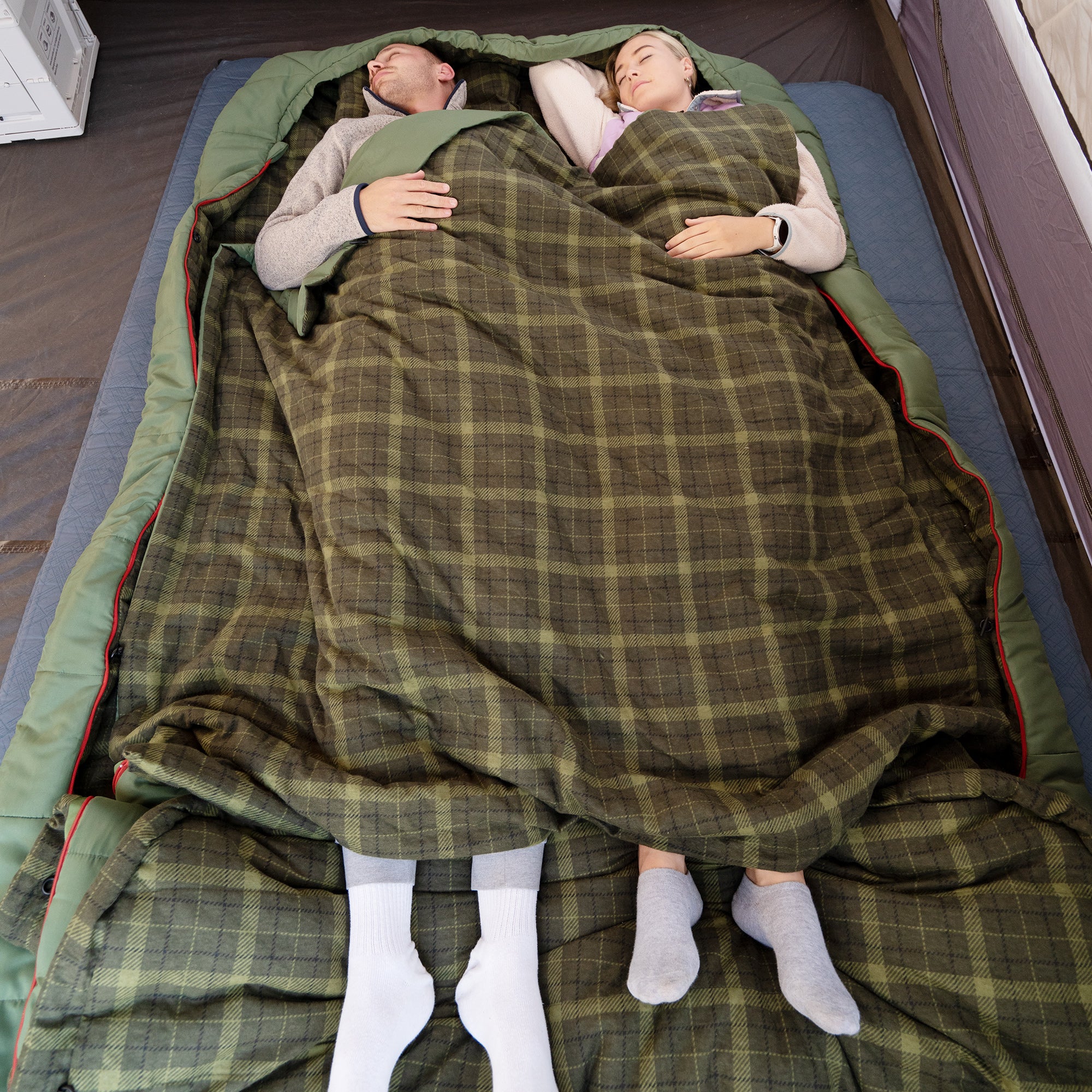 AutumnField™ Double Synthetic Sleeping Bag 43°F / 6°C - Image 10