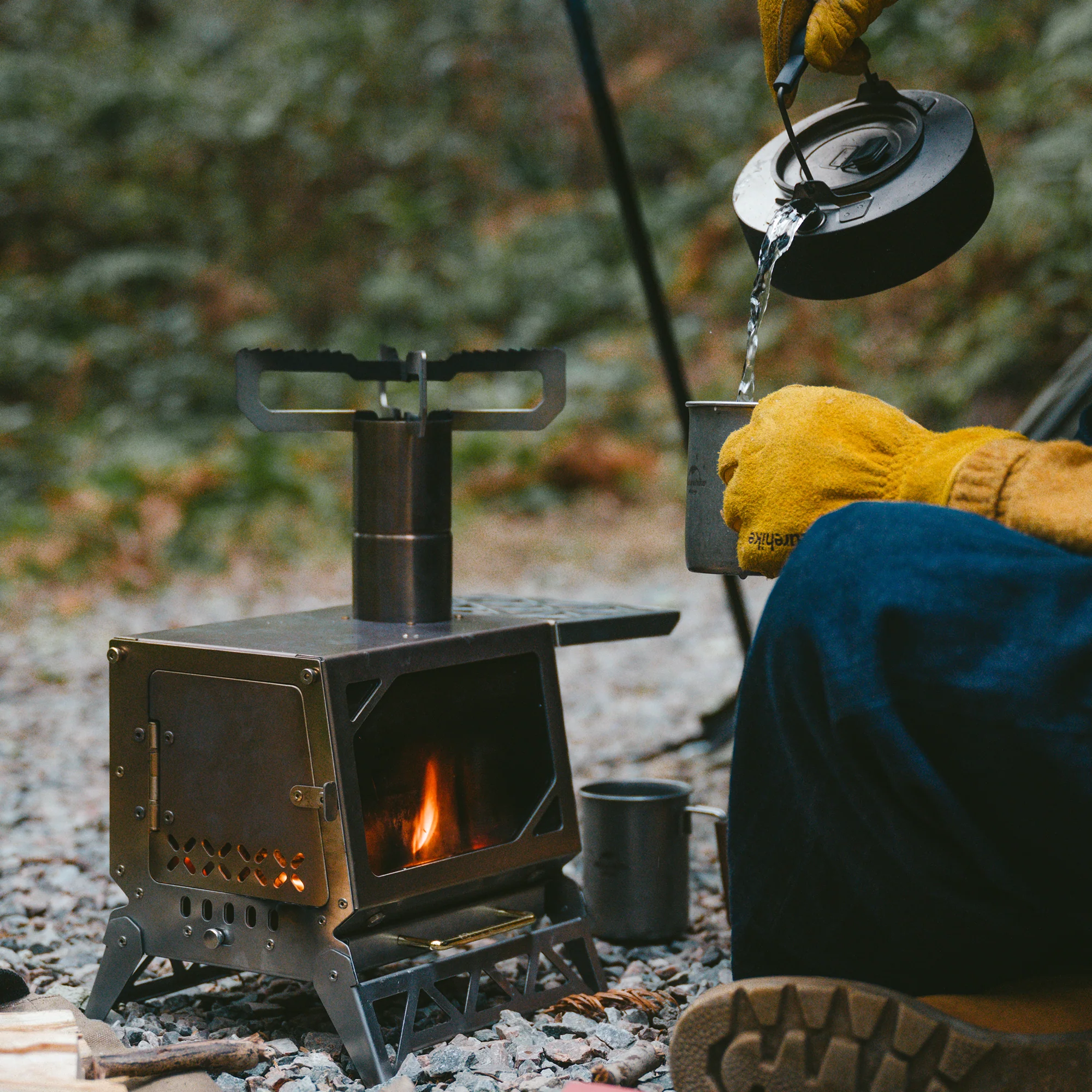 Ice Field Elf Firewood Stove - Image 8