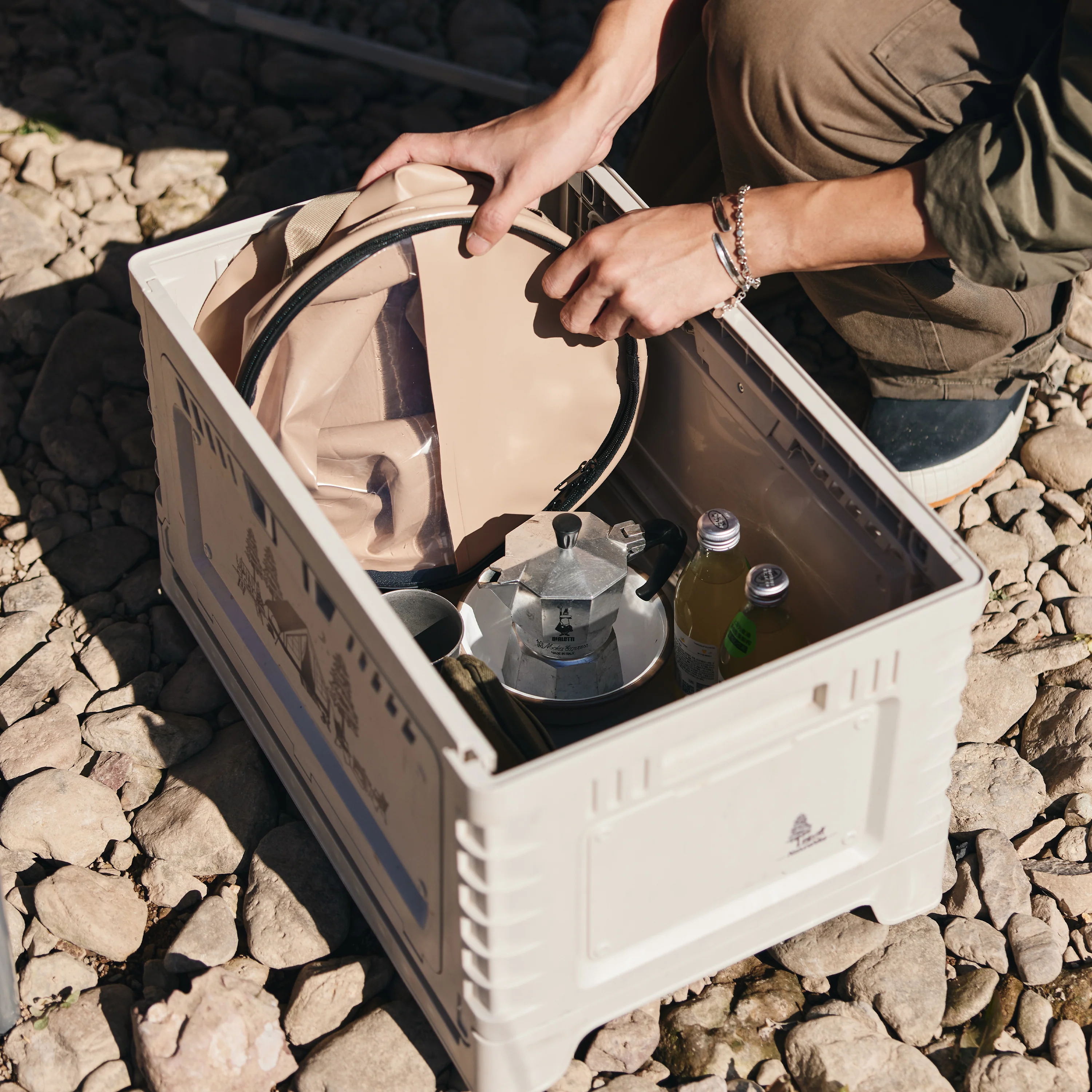 Naturehike 20L Collapsible Bucket – Portable Folding Wash Basin with Lid & Handle - Image 5