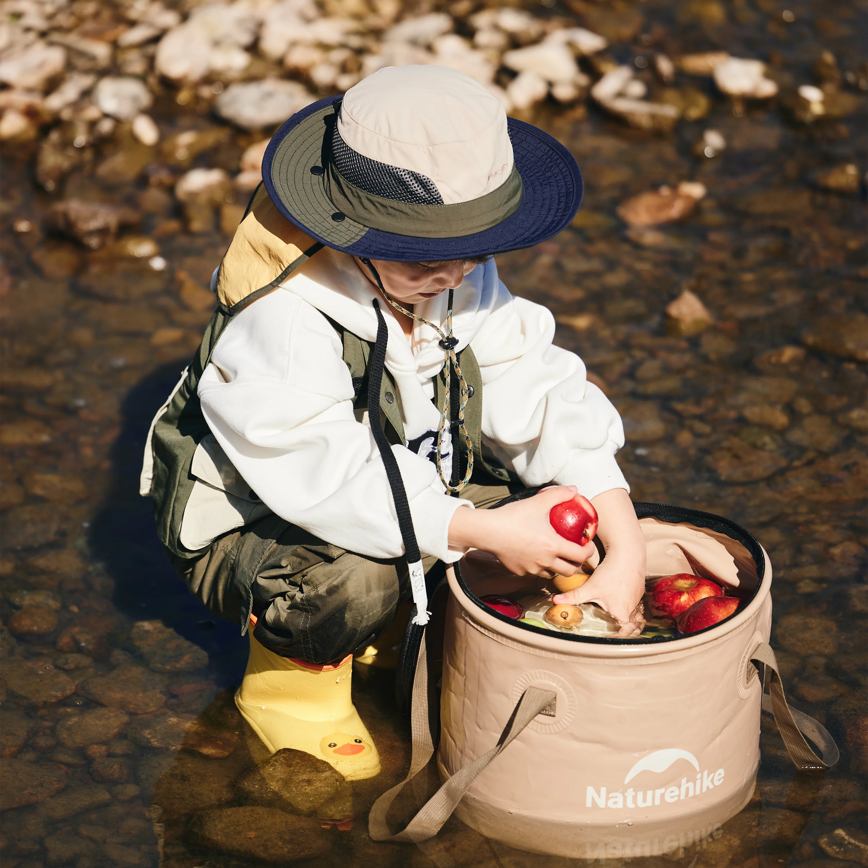 Naturehike 20L Collapsible Bucket – Portable Folding Wash Basin with Lid & Handle - Image 6