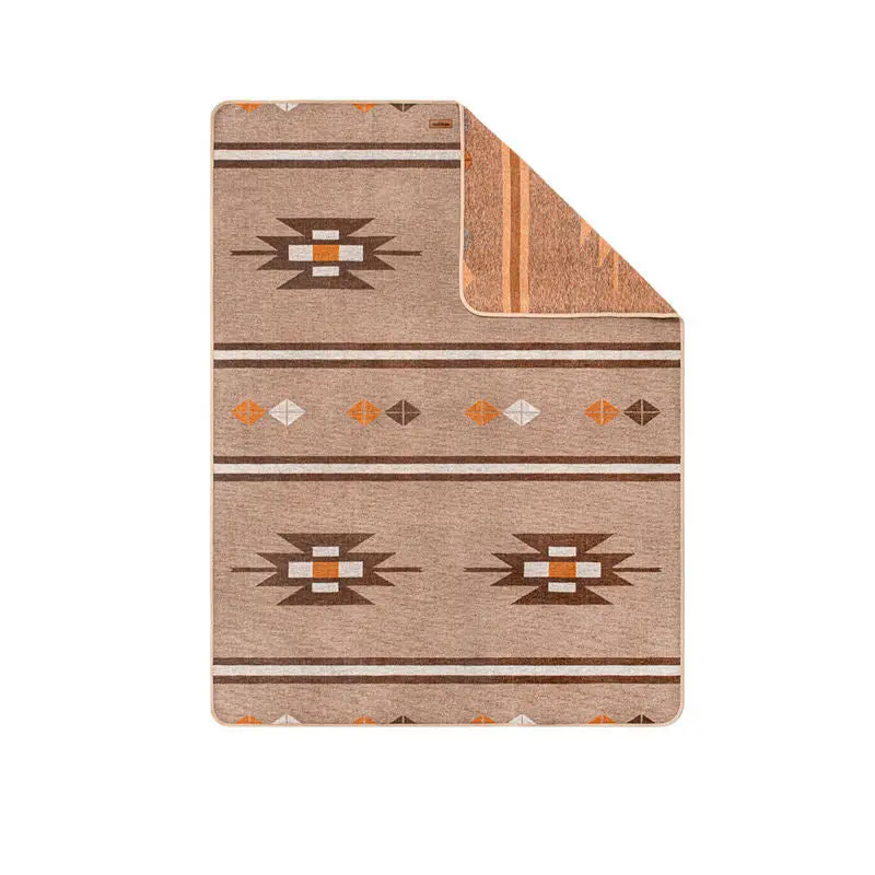 Naturehike Outdoor Warm Geometric Carpet Wool Blanket - Image 3