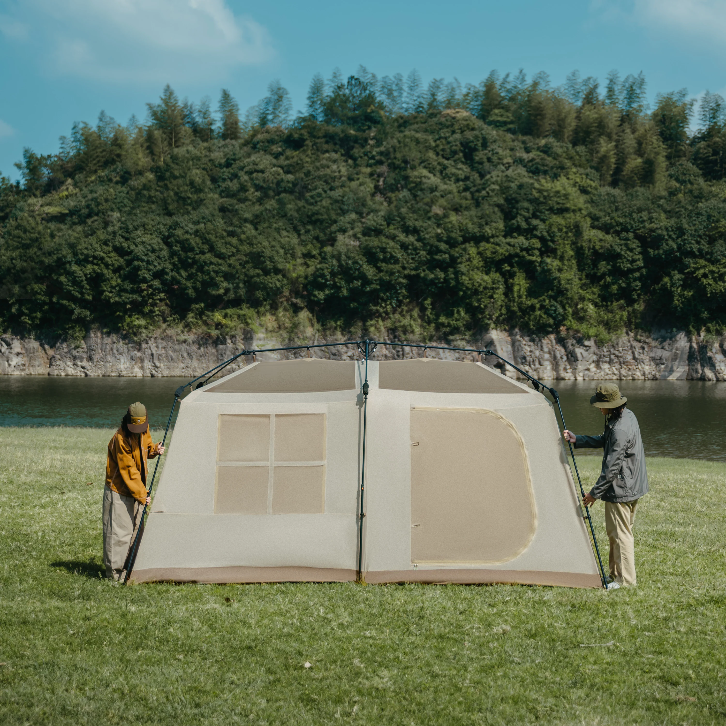 Village™ 13 Flagship 8-Person Automatic Cabin Tent - Image 4
