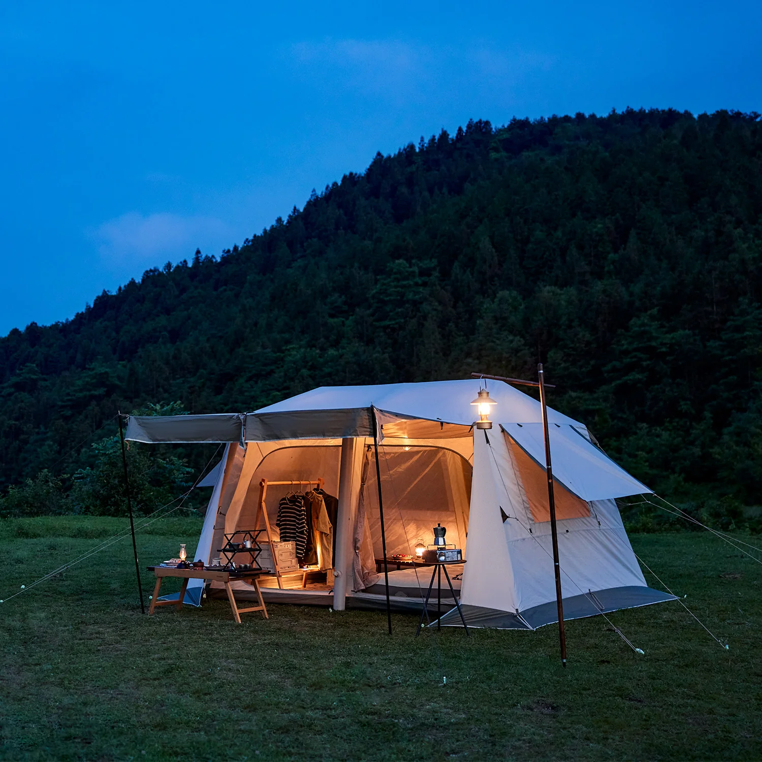 Village AIR 8.5 Inflatable Tent - Image 4